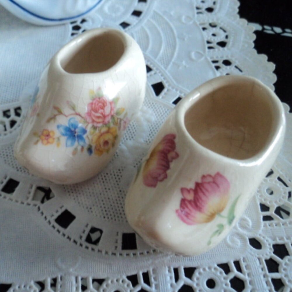 vintage shoe figurine pair